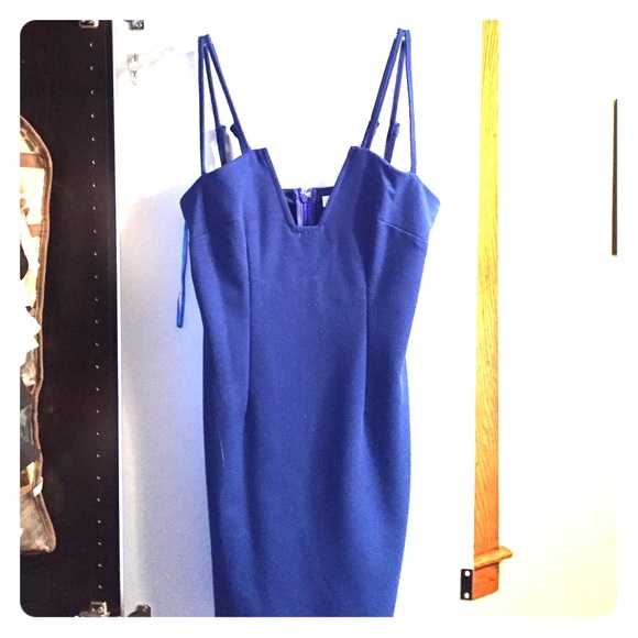 V front dress with adjustable straps size M