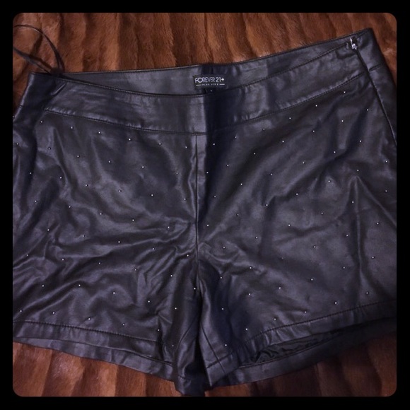 Plus Size- Faux Leather Studded Shorts