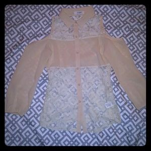 SALE EVERYTHING MUST GO. Or going to goodwill