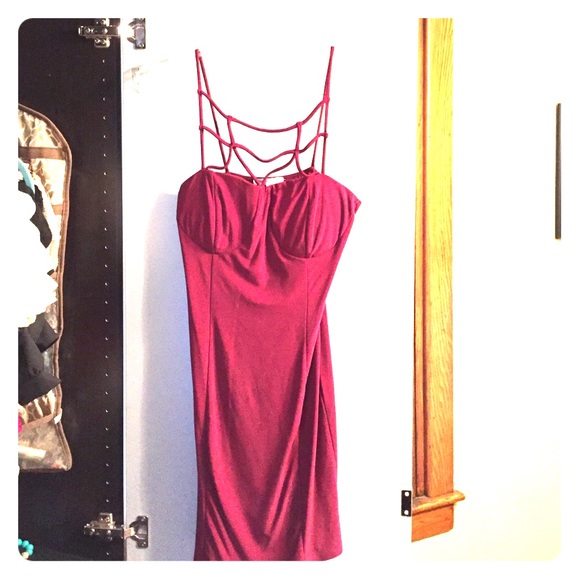 Strappy cage front burgundy dress. Size M