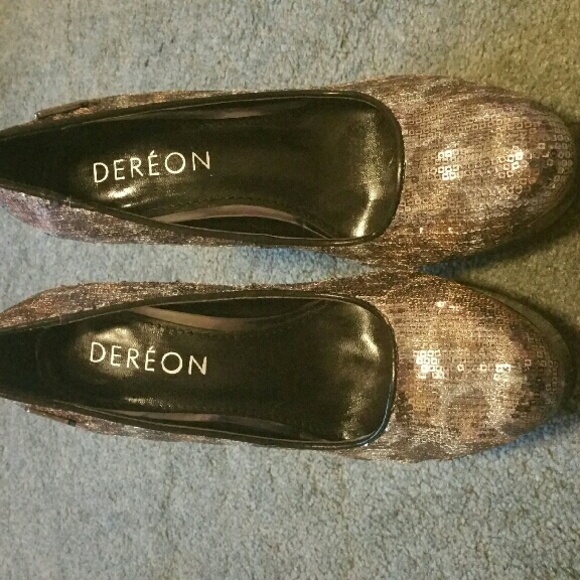 Der?on heels. - Picture 2 of 4