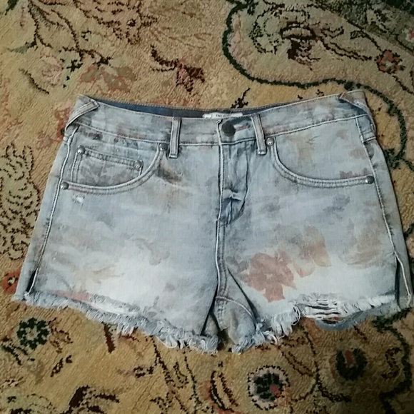 Adorable Free People Shorts with Flower Detail
