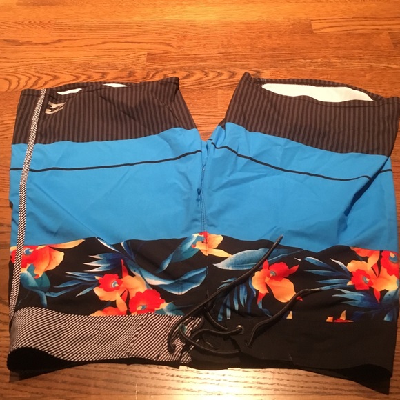 Men's Billabong Taj Burrow px2 platinum series