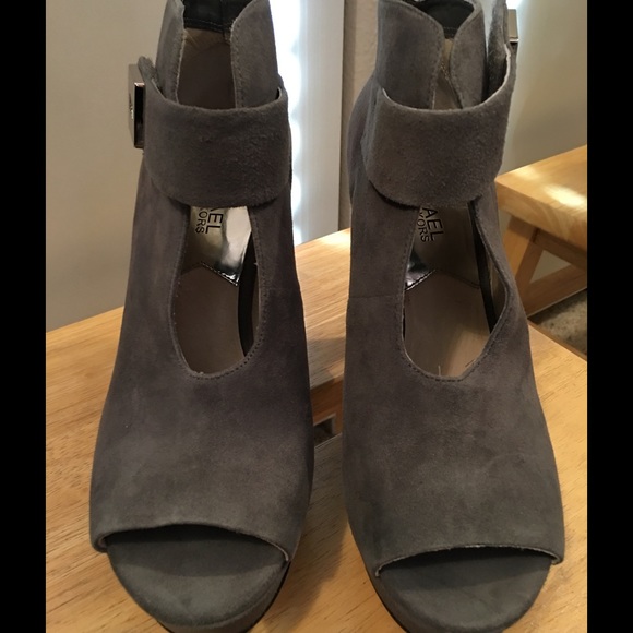 Michael Kors suede leather shoes SOLD!