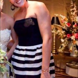 🌟flash sale🌟Black and white strapless dress!