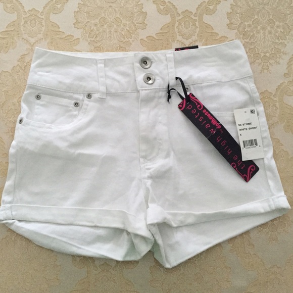 NEW Dollhouse white jean high waisted shorts 5