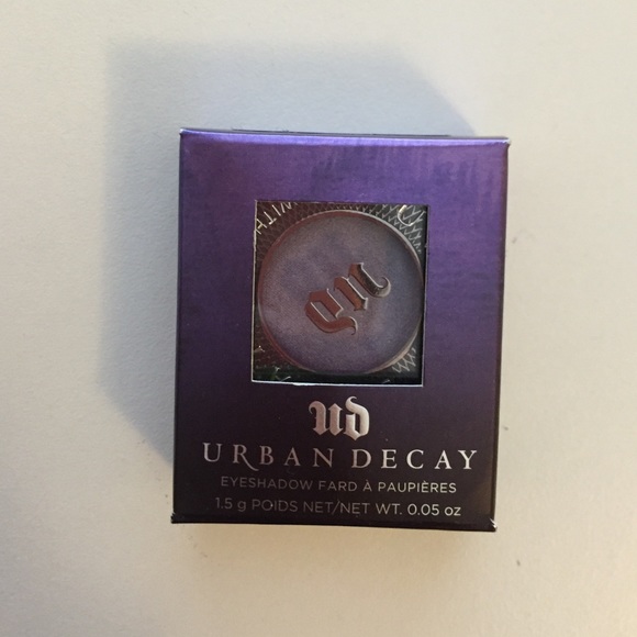 BRAND NEW URBAN DECAY EYESHADOW - TONIC