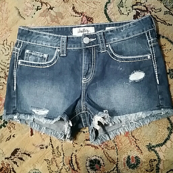 Stylish Daytrip Capricorn Blue Jean Shorts