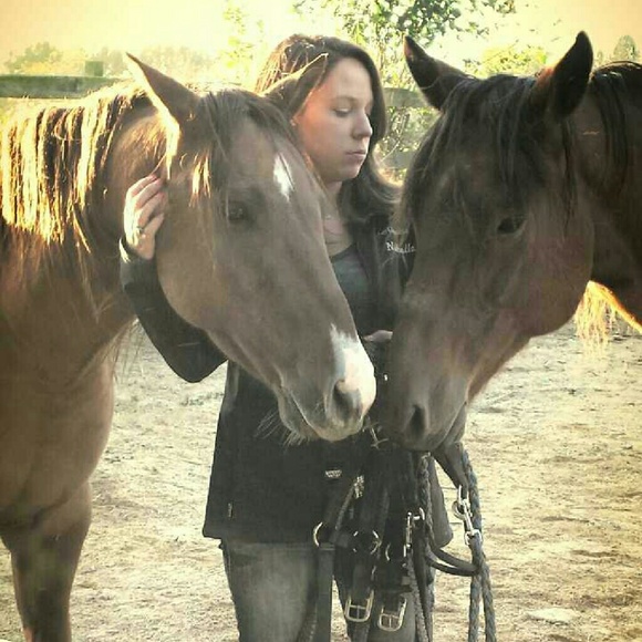 Meet your Posher, Nicholle - Picture 1 of 1