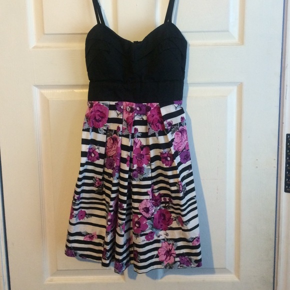 Dresses & Skirts - Floral stripe dress Dresses & Skirts - Floral stripe dress