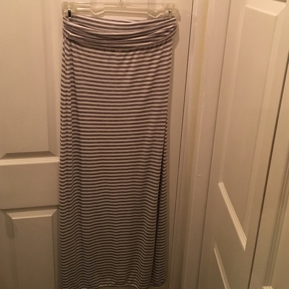 Maxi Skirt - Picture 3 of 3