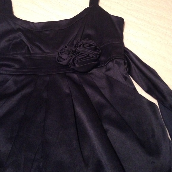 Host PickNWOT Navy Semi-formal Dress - Picture 4 of 6