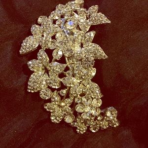 Floral hair clip