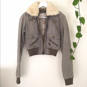 Bomber jacket with removable sheepskin collar
