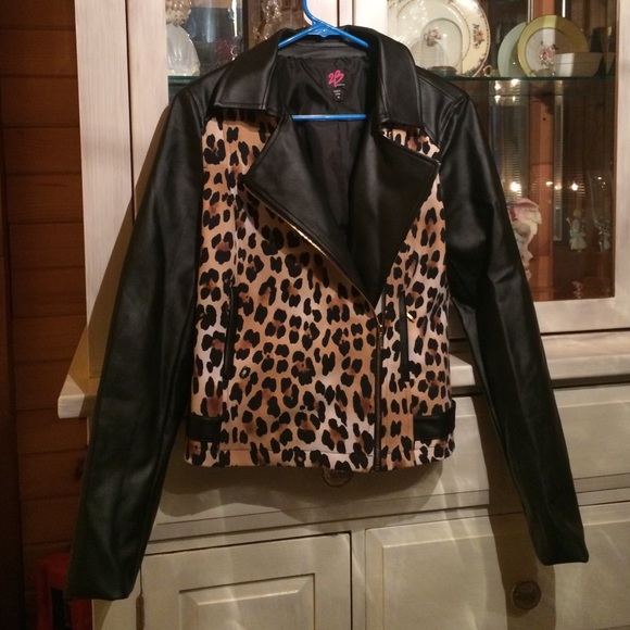 Leopard Jacket - Picture 1 of 1