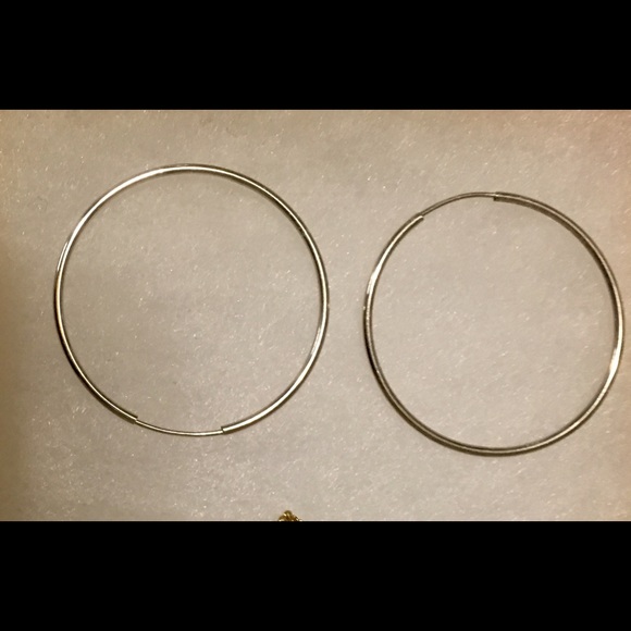 10K white gold hoop ear rings
