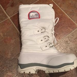 Sorel white winter boots. Only worn once! So warm!