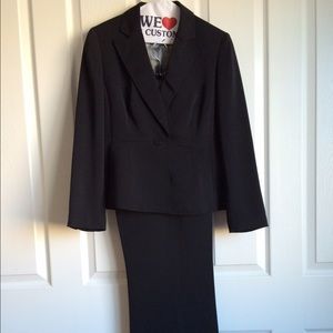 Brand new Kasper pants suit