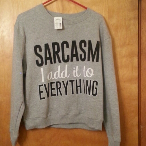 NWT SWEATSHIRT