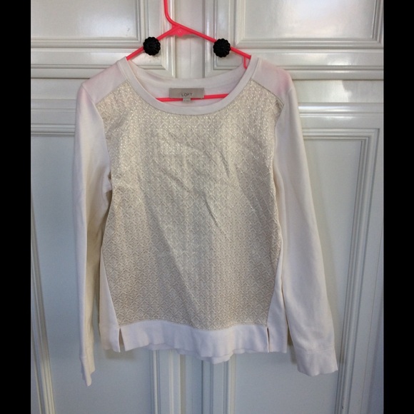 Cream with gold thread design "sweatshirt".