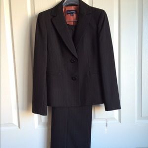 Brand new Evan Picone gorgeous pants suit