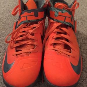 Men's Orange Nike Athletic Shoes Size 13