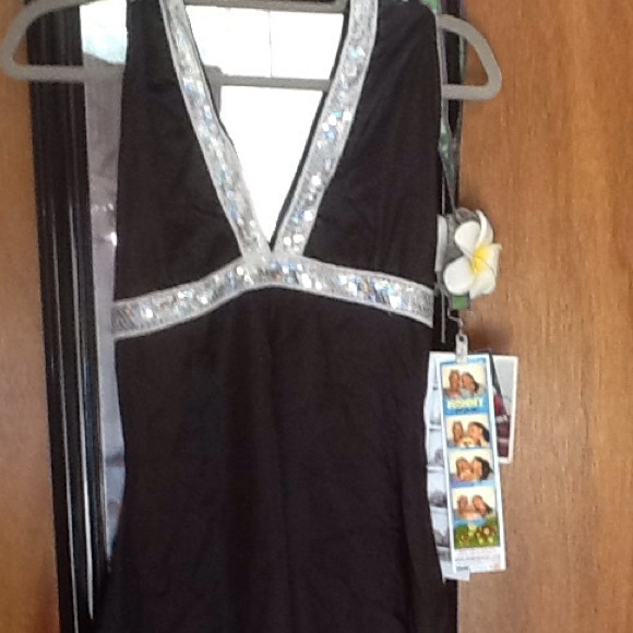 💎Satin Deep-V Halter💎NWOT - Picture 2 of 3
