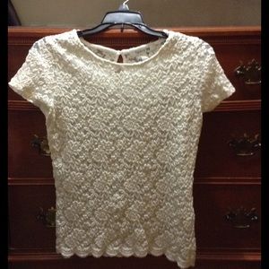 White shear short sleeve shirt