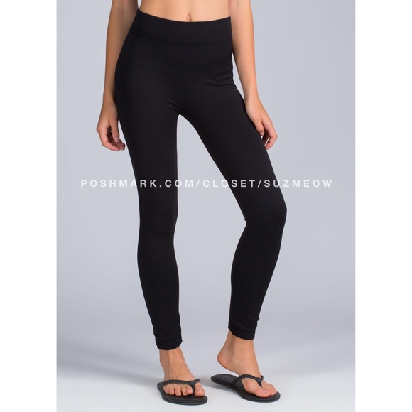 Super soft Black Fleece Leggings • OSFM - Picture 2 of 3