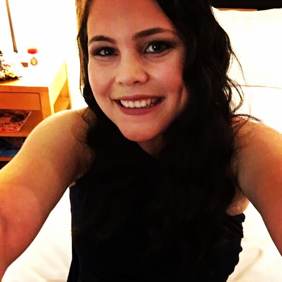 Meet your Posher, Brooke - Picture 1 of 1