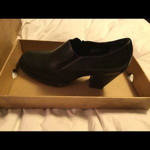 Born booties Gertrude size 10 black