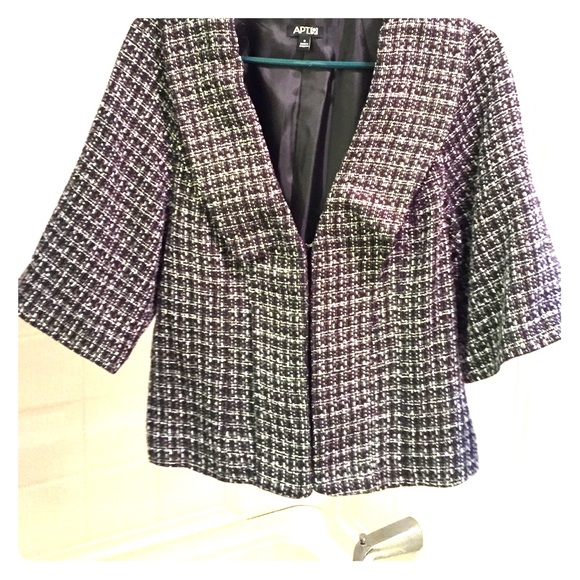 Black, white, and gray 3/4 sleeve jacket/blazer.