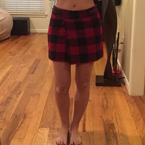 Gap skirt