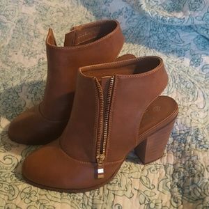 Light brown booties