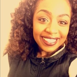 Meet your Posher, Maya