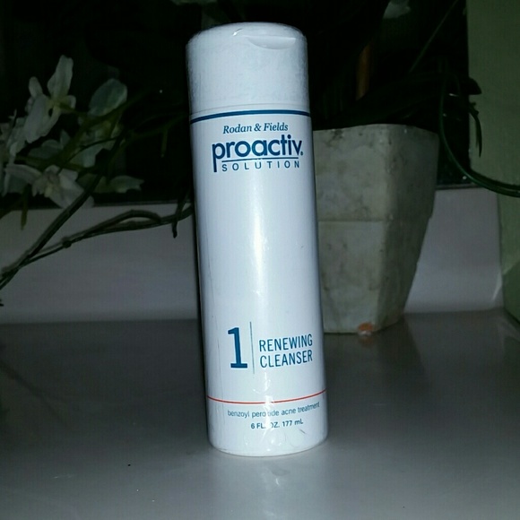 Proactive Renewing Cleanser