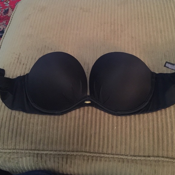 Black Victoria's Secret strapless bra