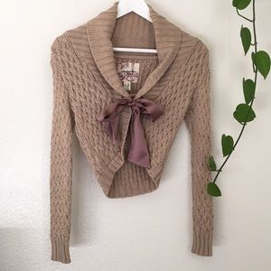 🍀SOLD🍀Cable knit shrug