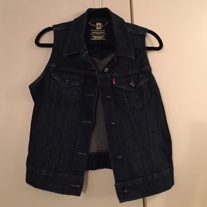 Levi's Dark Denim Size Medium Vest