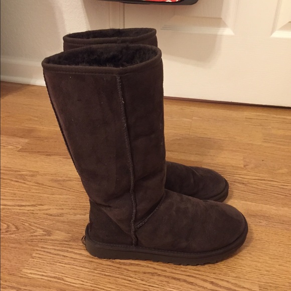 Ugg boots - Picture 1 of 3