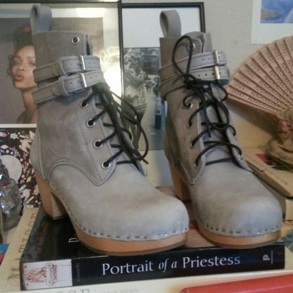 Swedish Hasbeen Booties