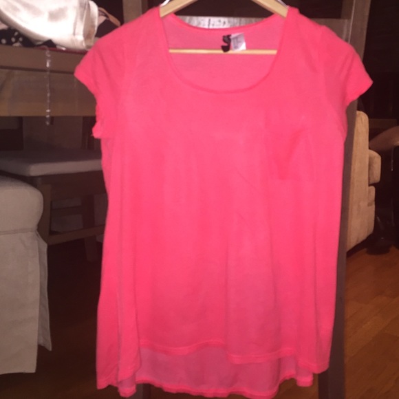 H&M coral short sleeve tee