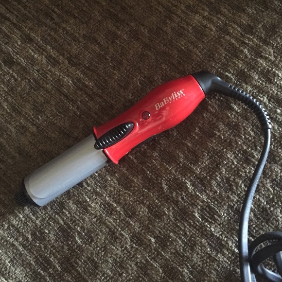Babyliss Paris travelers curling iron