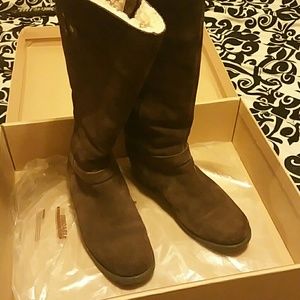 Authentic ugh boots.