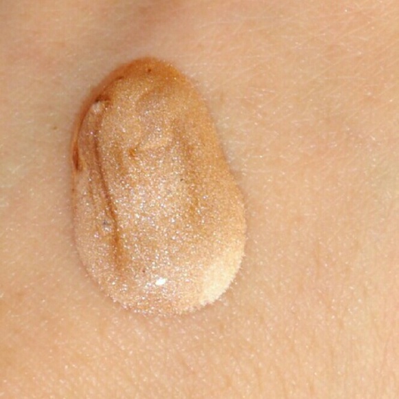 Givenchy Satiny Body Enhancer AMAZING - Picture 3 of 4