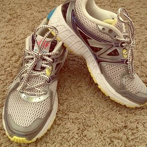 Like new New Balance Sneakers