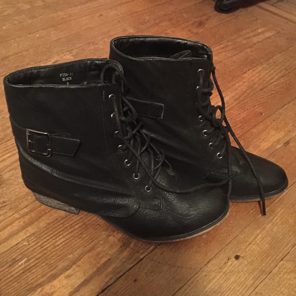 Black combat boots - Picture 2 of 2