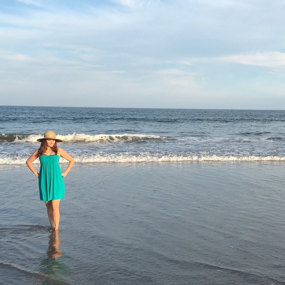 Meet your Posher, Laura - Picture 3 of 4