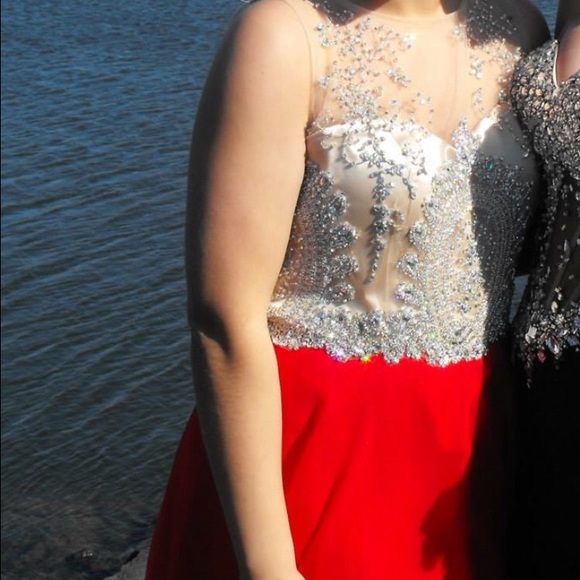 Prom dress - Picture 3 of 4