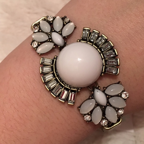 Aztec Rhinestone Chain Bracelet - Picture 2 of 3